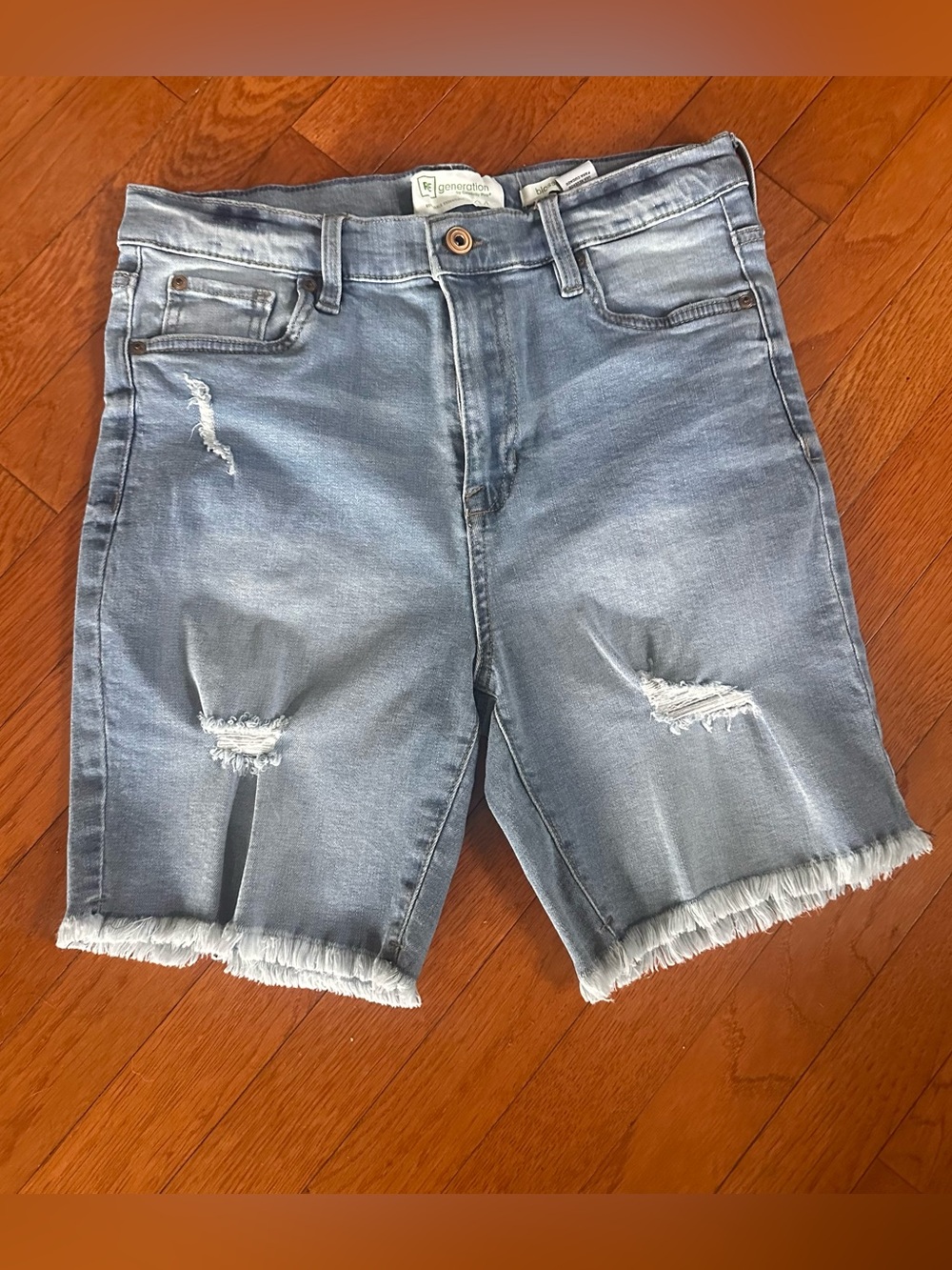 RE generation by celebrity pink blossom jean shorts size 9/29